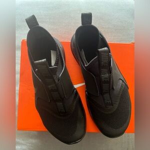 Nike flex Runner black Girl, Size 2Y.